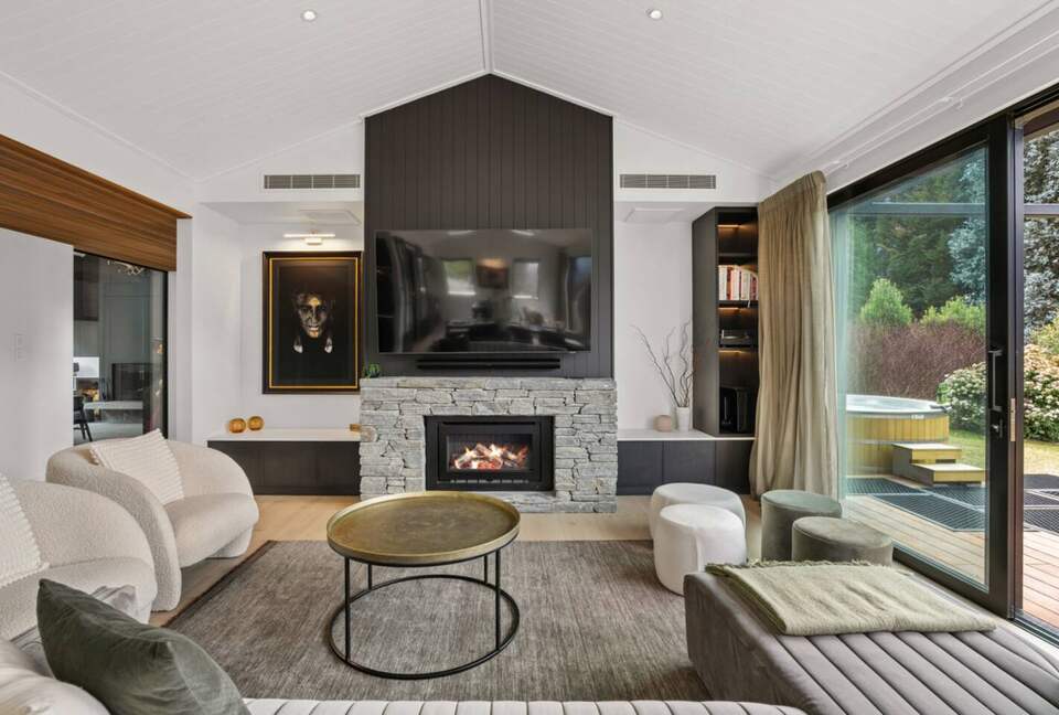 Summit Views | Ultra-Luxe Private Residence - Queenstown, New Zealand