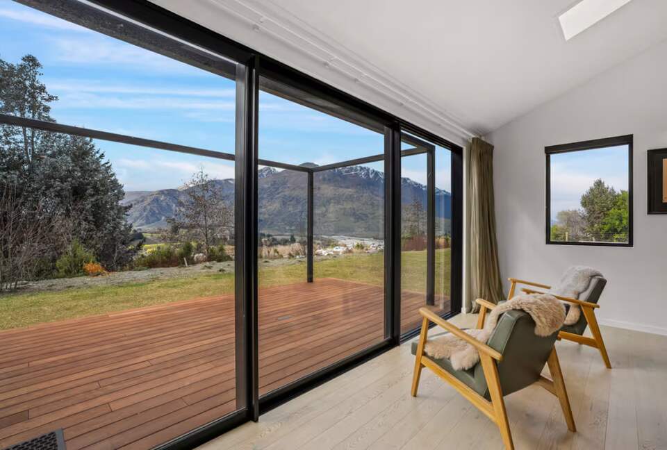 Summit Views | Ultra-Luxe Private Residence - Queenstown, New Zealand