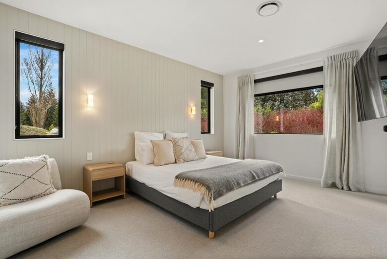 Summit Views | Ultra-Luxe Private Residence - Queenstown, New Zealand