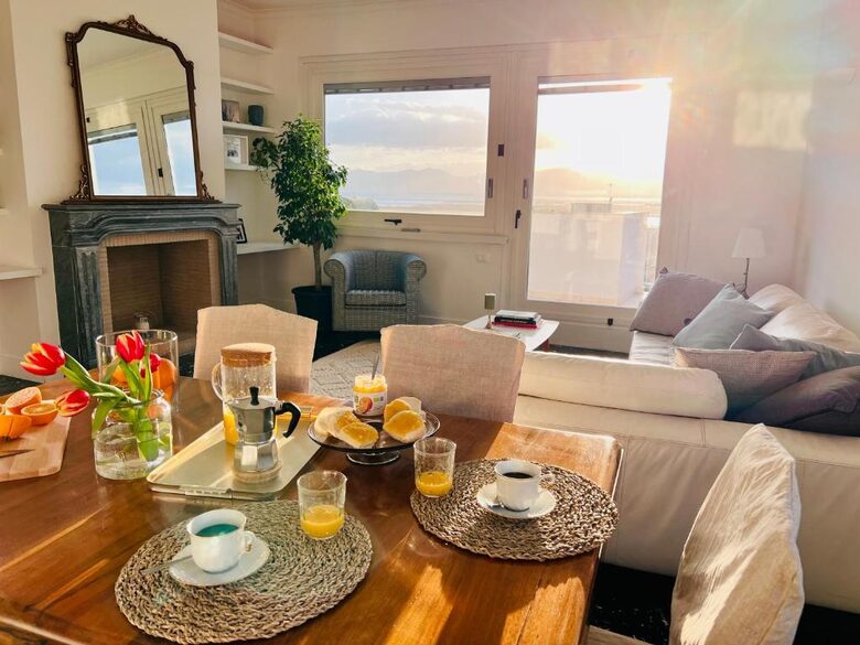 Charming Apartment with Sea and City Views - Cagliari, Italy