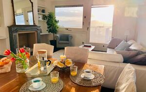 Charming Apartment with Sea and City Views - Cagliari, Italy