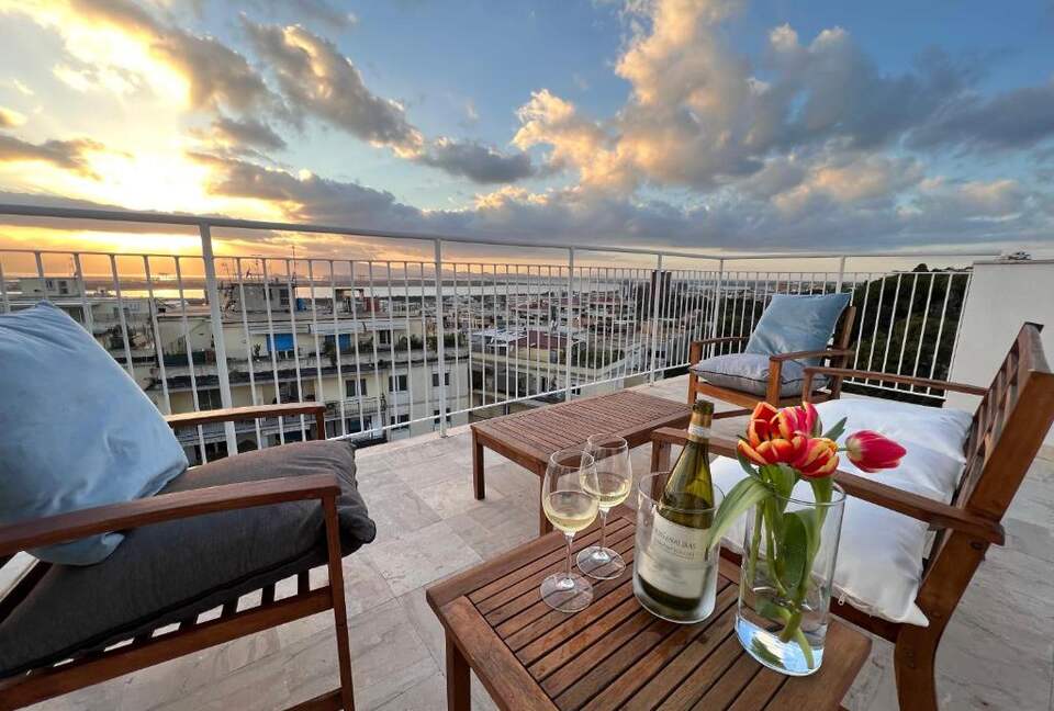 Charming Apartment with Sea and City Views - Cagliari, Italy