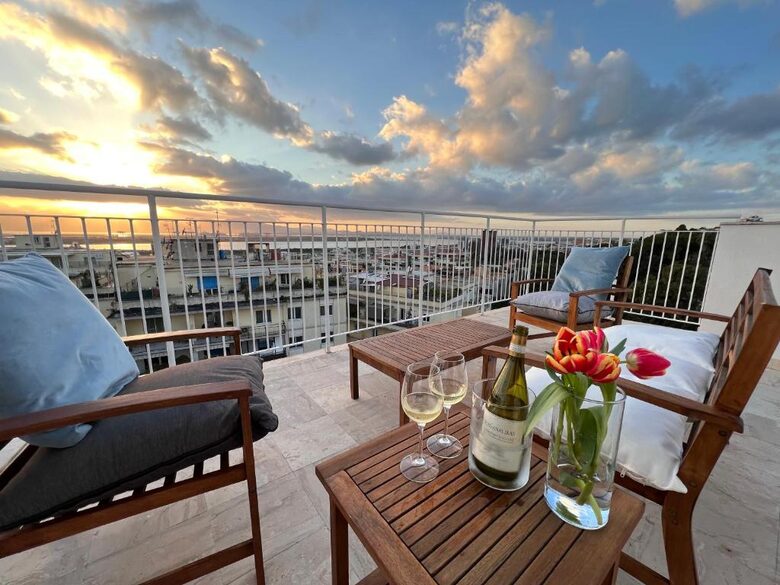 Charming Apartment with Sea and City Views - Cagliari, Italy