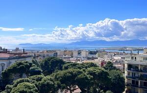 Charming Apartment with Sea and City Views - Cagliari, Italy