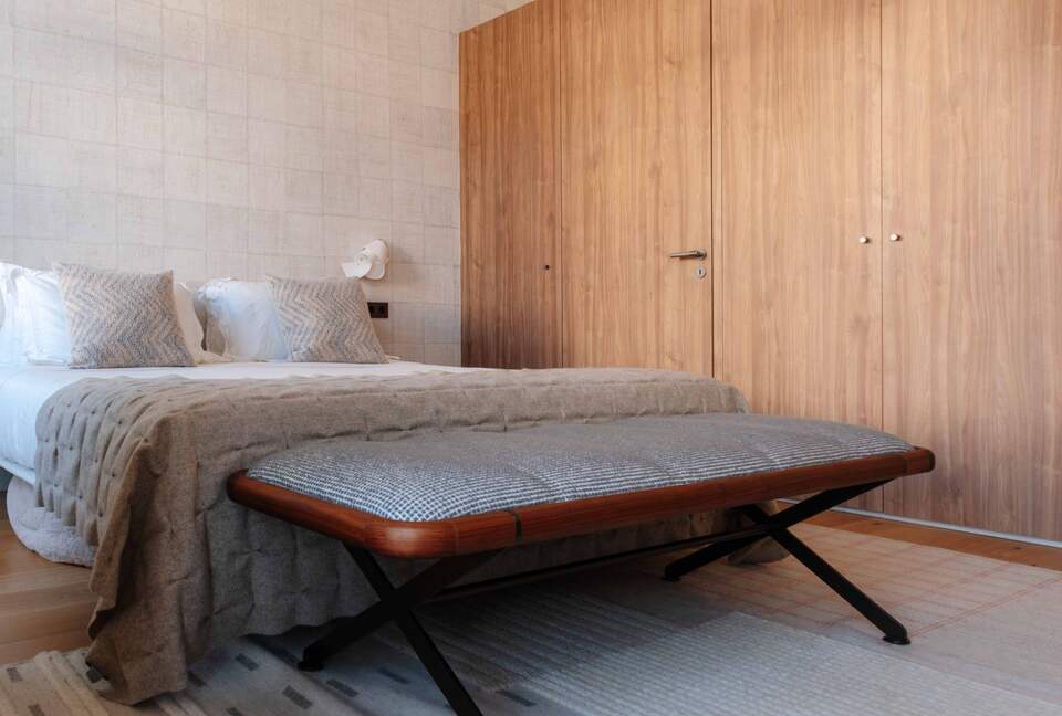 Refined Lisbon Oasis with Private Pool and Garden - Lisbon, Portugal