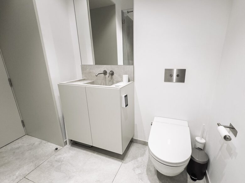 Refined Lisbon Oasis with Private Pool and Garden - Lisbon, Portugal