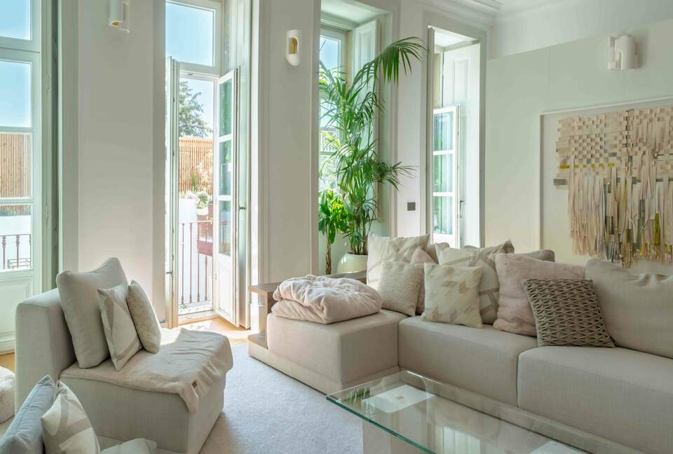 Refined Lisbon Oasis with Private Pool and Garden - Lisbon, Portugal