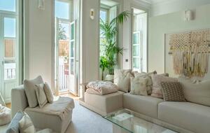 Refined Lisbon Oasis with Private Pool and Garden - Lisbon, Portugal