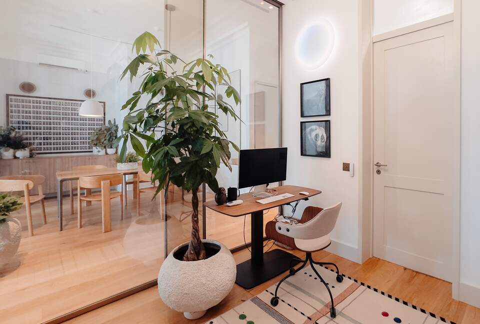 Refined Lisbon Oasis with Private Pool and Garden - Lisbon, Portugal