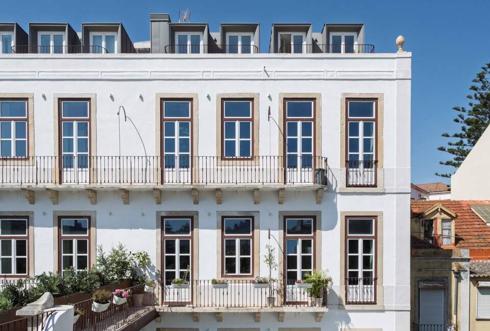 Refined Lisbon Oasis with Private Pool and Garden - Lisbon, Portugal