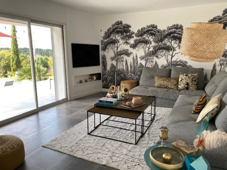 Elegant Hillside Retreat in Aix-en-Provence - Aix-en-Provence, France