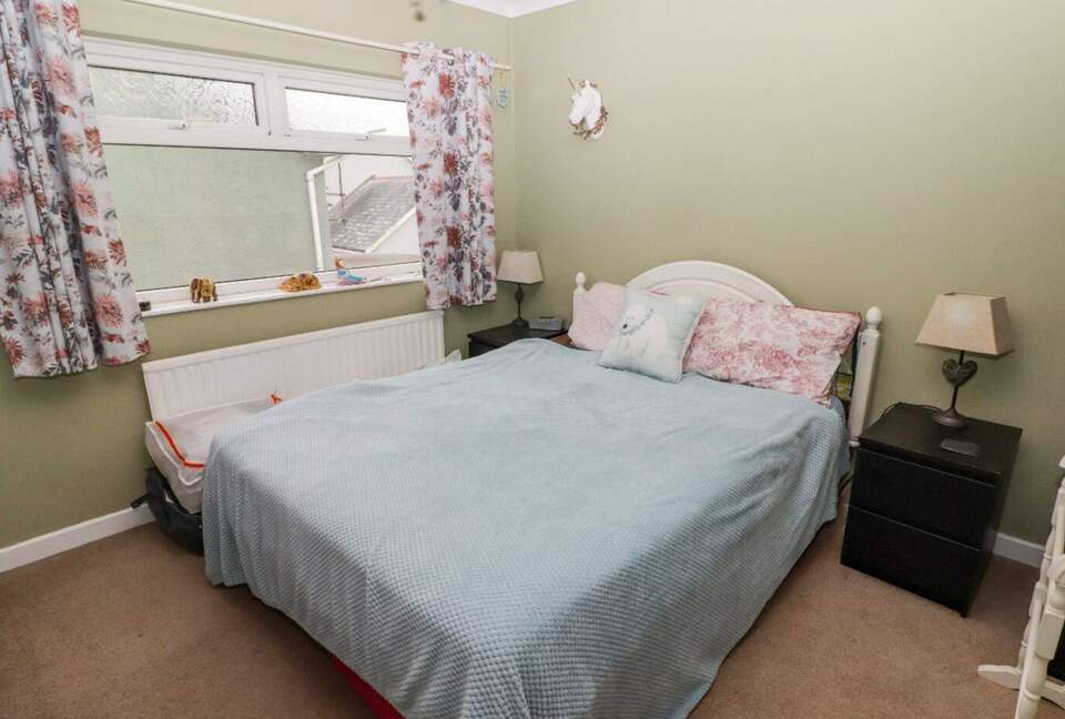 Stylish Coastal Escape Surrounded by Nature - Milford Haven, United Kingdom