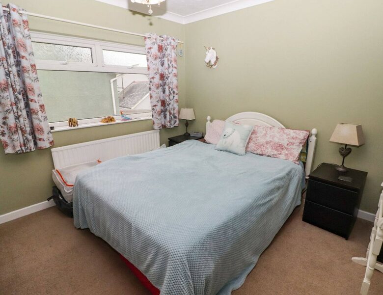 Stylish Coastal Escape Surrounded by Nature - Milford Haven, United Kingdom