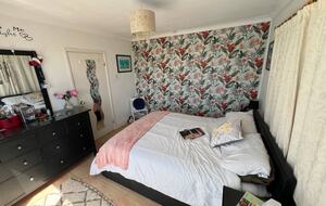 Stylish Coastal Escape Surrounded by Nature - Milford Haven, United Kingdom