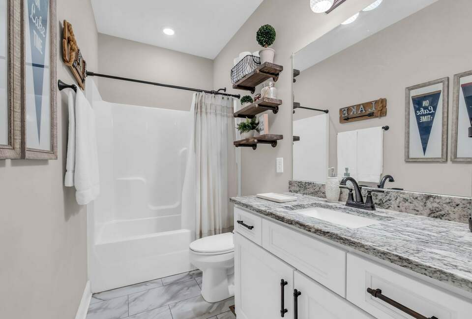 Old Hickory Nashville Lakefront Escape - Gallatin, Tennessee