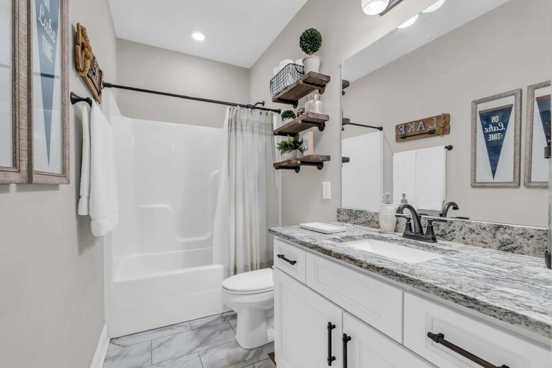 Old Hickory Nashville Lakefront Escape - Gallatin, Tennessee