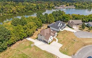 Old Hickory Nashville Lakefront Escape - Gallatin, Tennessee