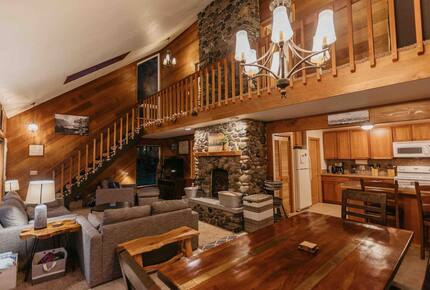 Lake Sutherland Hideaway with Mountain Views - Port Angeles, Washington