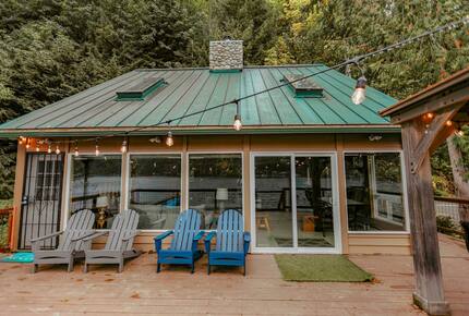 Lake Sutherland Hideaway with Mountain Views - Port Angeles, Washington