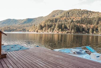 Lake Sutherland Hideaway with Mountain Views - Port Angeles, Washington