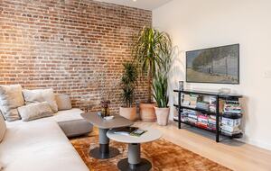 Romantic Downtown Hideaway on Colonial Lake - Charleston, South Carolina