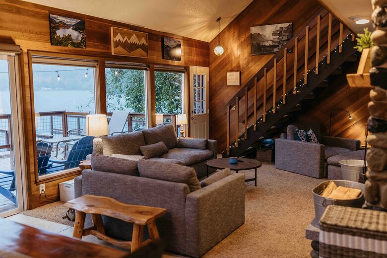 Lake Sutherland Hideaway with Mountain Views - Port Angeles, Washington