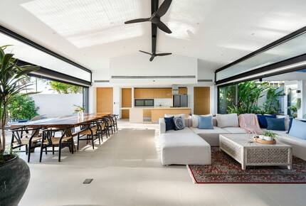 Elegant 5-Bedroom Beachfront Escape in Natai - Khok Kloi, Thailand