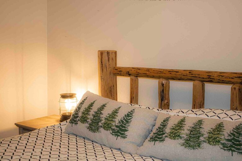 Lake Sutherland Hideaway with Mountain Views - Port Angeles, Washington