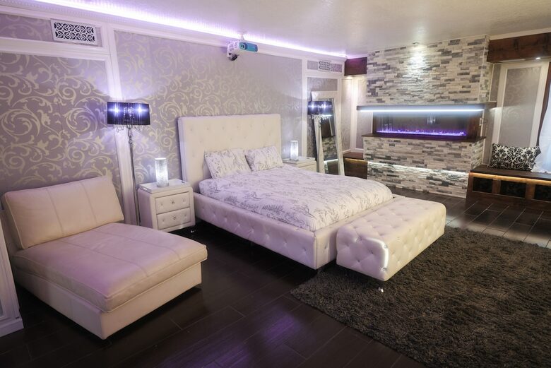 Smart Home Retreat Surrounded by Box Canyon Beauty - Los Angeles County, California