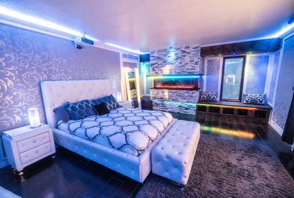 Smart Home Retreat Surrounded by Box Canyon Beauty - Los Angeles County, California