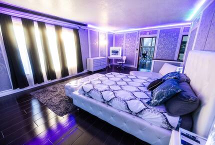 Smart Home Retreat Surrounded by Box Canyon Beauty - Los Angeles County, California