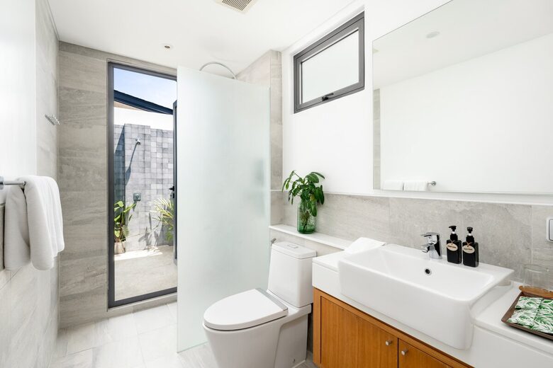 Elegant 5-Bedroom Beachfront Escape in Natai - Khok Kloi, Thailand