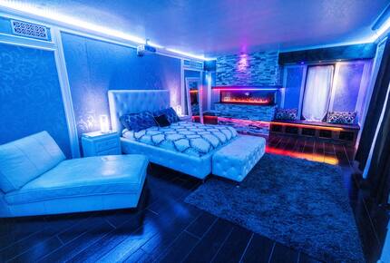 Smart Home Retreat Surrounded by Box Canyon Beauty - Los Angeles County, California