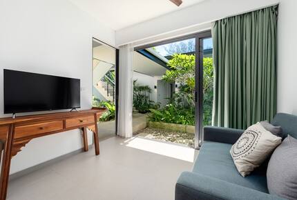 Elegant 5-Bedroom Beachfront Escape in Natai - Khok Kloi, Thailand