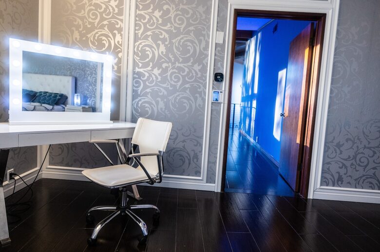 Smart Home Retreat Surrounded by Box Canyon Beauty - Los Angeles County, California