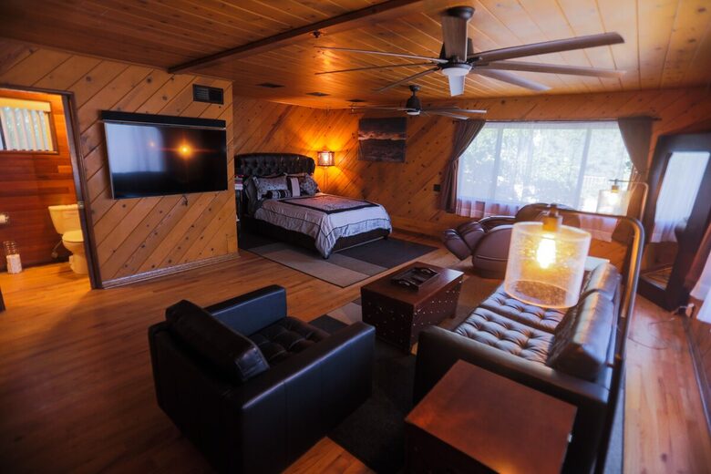 Smart Home Retreat Surrounded by Box Canyon Beauty - Los Angeles County, California