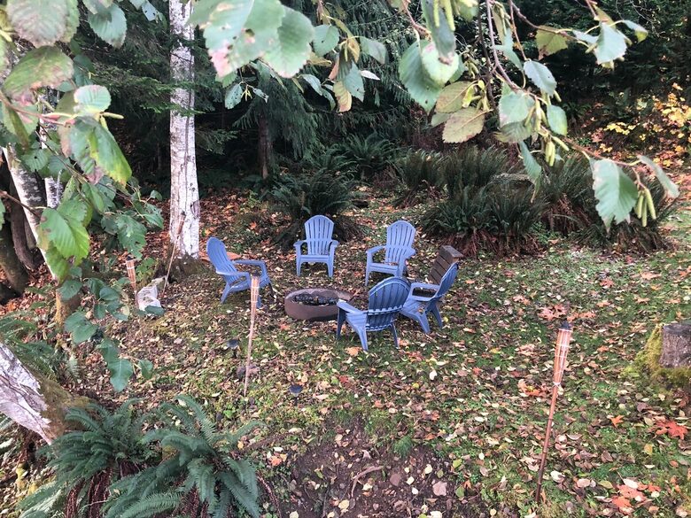 Lake Sutherland Hideaway with Mountain Views - Port Angeles, Washington