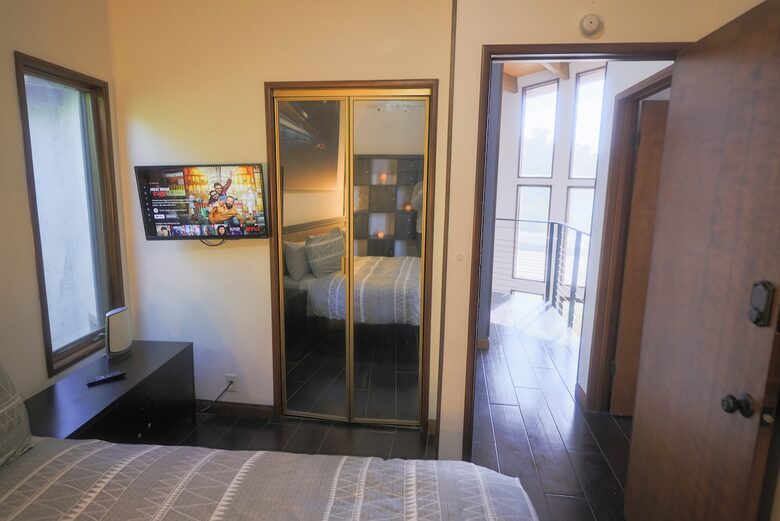 Smart Home Retreat Surrounded by Box Canyon Beauty - Los Angeles County, California