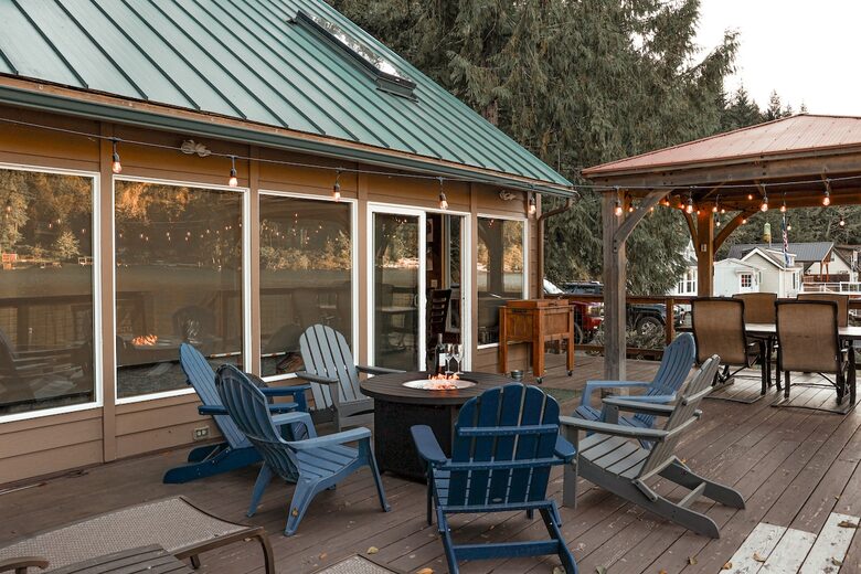 Lake Sutherland Hideaway with Mountain Views - Port Angeles, Washington