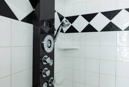 Smart Home Retreat Surrounded by Box Canyon Beauty - Los Angeles County, California