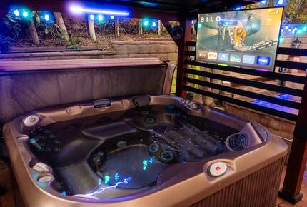 Smart Home Retreat Surrounded by Box Canyon Beauty - Los Angeles County, California