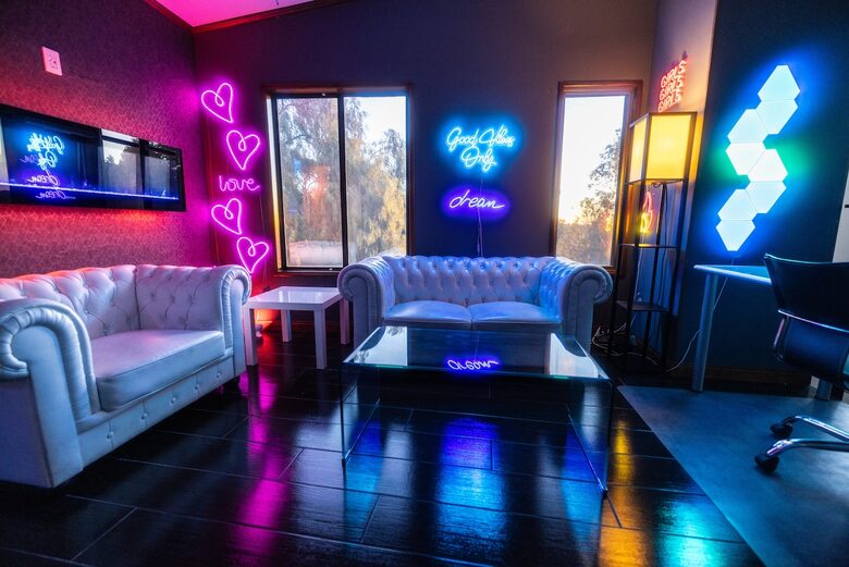 Smart Home Retreat Surrounded by Box Canyon Beauty - Los Angeles County, California