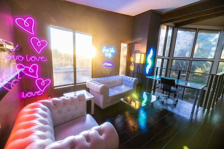 Smart Home Retreat Surrounded by Box Canyon Beauty - Los Angeles County, California