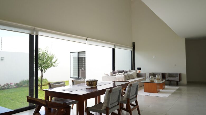 Stylish Contemporary Stay with Ample Outdoor Living - León, Mexico