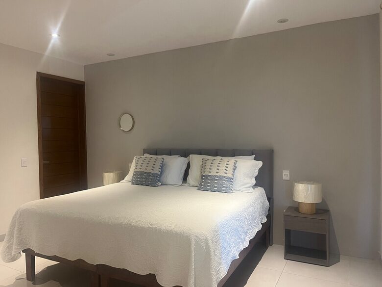 Stylish Contemporary Stay with Ample Outdoor Living - León, Mexico