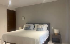 Stylish Contemporary Stay with Ample Outdoor Living - León, Mexico