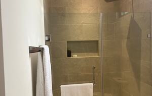 Stylish Contemporary Stay with Ample Outdoor Living - León, Mexico