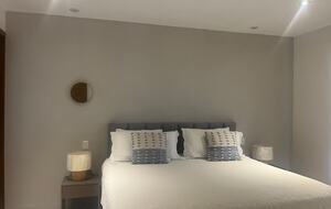 Stylish Contemporary Stay with Ample Outdoor Living - León, Mexico