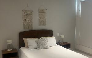 Stylish Contemporary Stay with Ample Outdoor Living - León, Mexico