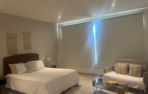 Stylish Contemporary Stay with Ample Outdoor Living - León, Mexico